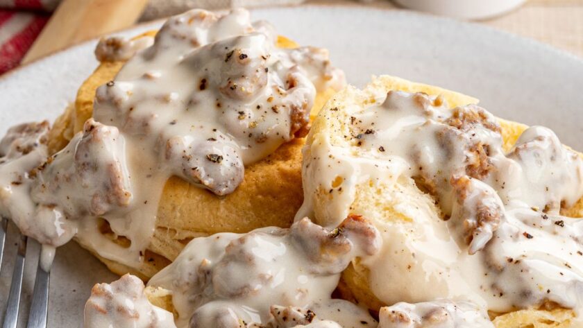 Pioneer Woman Biscuits and Gravy