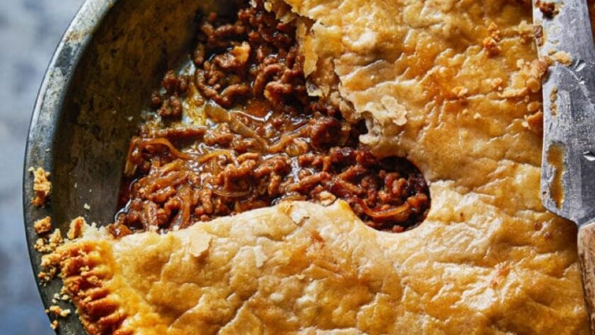 Jamie Oliver Mince And Onion Pie