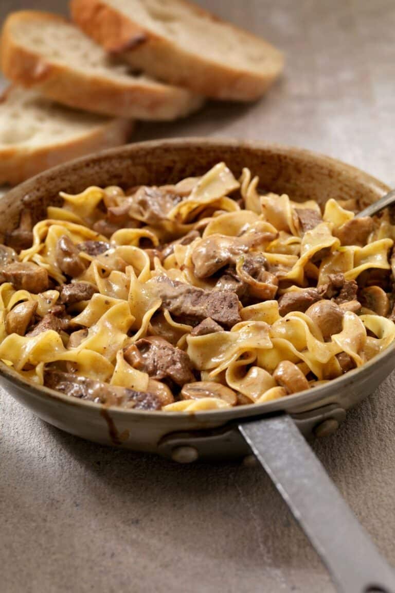 Pioneer woman slow cooker beef stroganoff delish sides