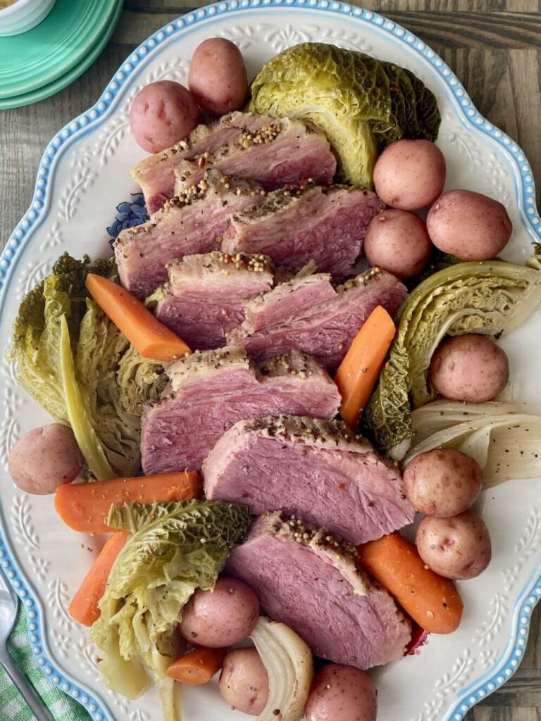 Pioneer Woman Slow Cooker Corned Beef And Cabbage Delish Sides