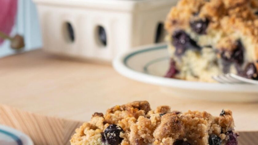 Pioneer Woman Blueberry Buckle