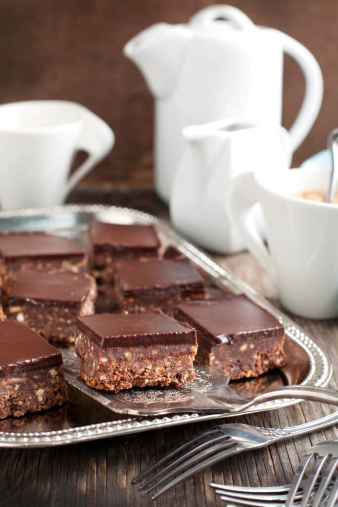 chocolate tiffin recipe mary berry