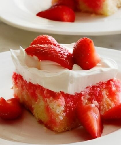 Pioneer Woman Strawberry Poke Cake