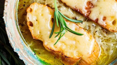 Pioneer Woman Crockpot French Onion Soup - Delish Sides