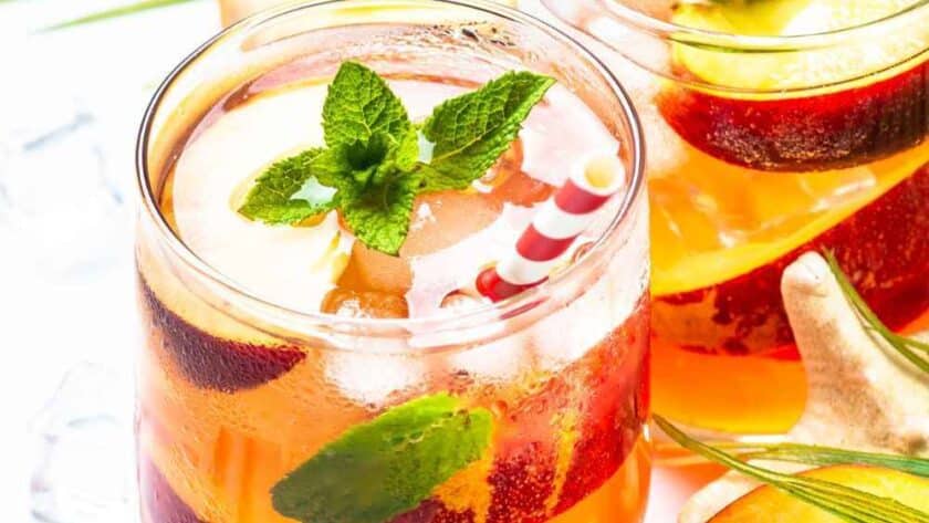 Bobby Flay Peach Sangria