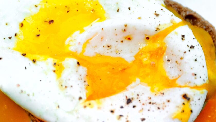 Julia Childs Poached Eggs