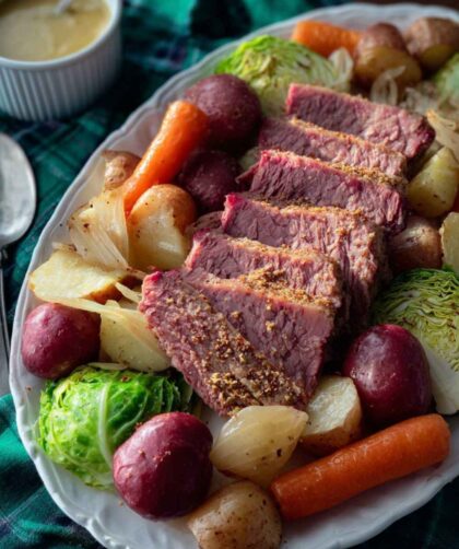 Pioneer Woman Slow Cooker Corned Beef and Cabbage Recipe