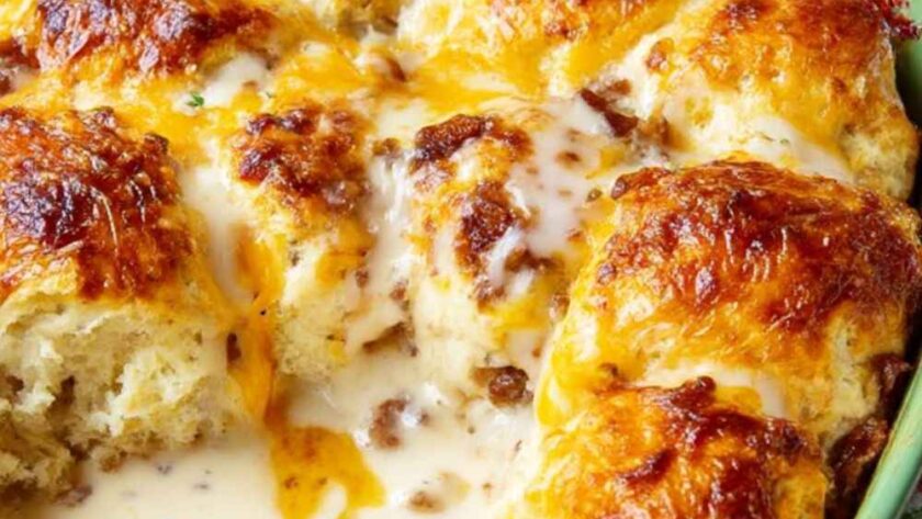 Pioneer Woman Biscuits and Gravy Casserole Recipe